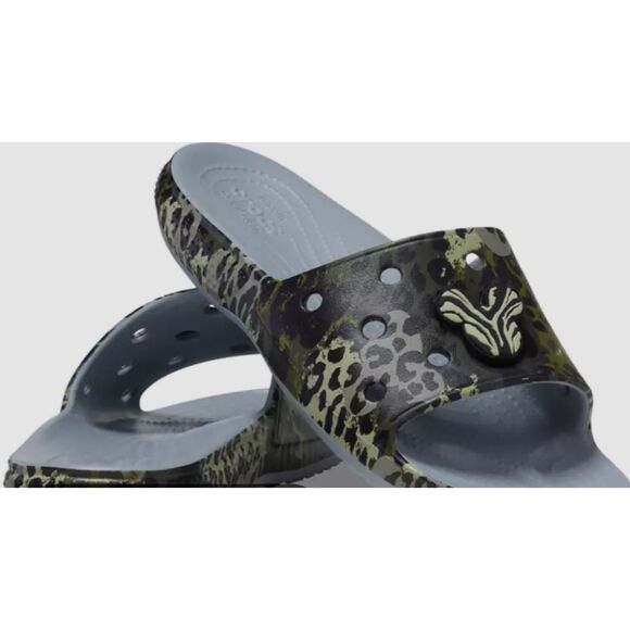 Crocs Women's Camo Disney Parks Mickey Icon Animal Kingdom Slide Sandals Size 6 - Picture 1 of 9